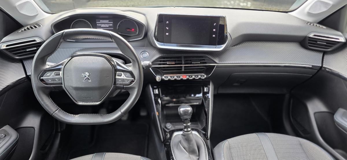 peugeot-208-2022-gasolina-1199cc