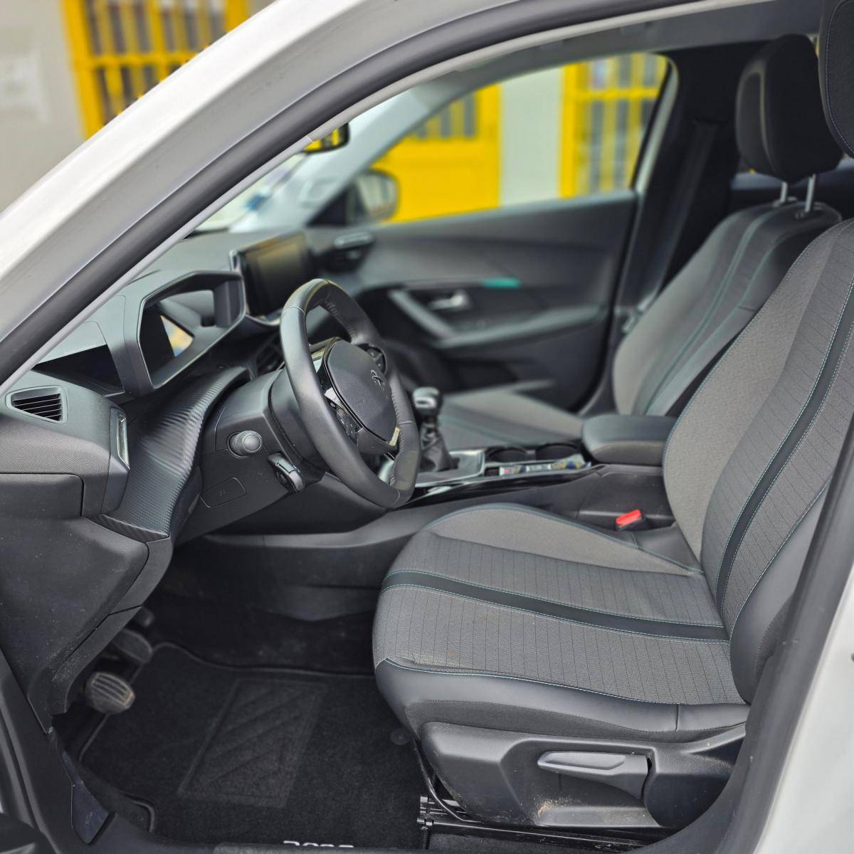 peugeot-2008-2022-gasolina-1199cc