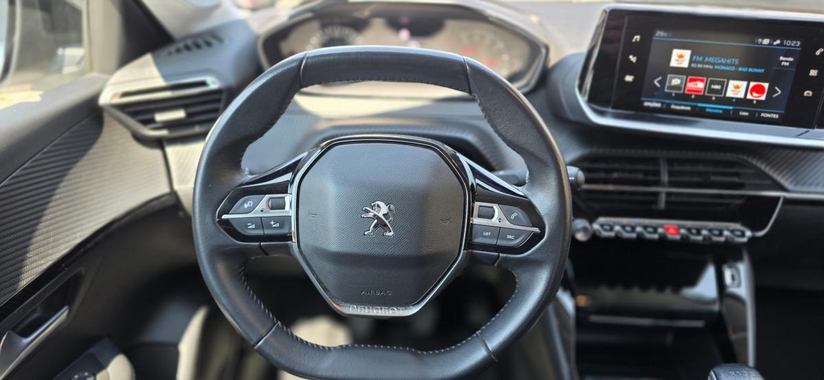 peugeot-208-2022-gasolina-1199cc