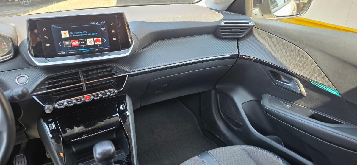 peugeot-208-2022-gasolina-1199cc