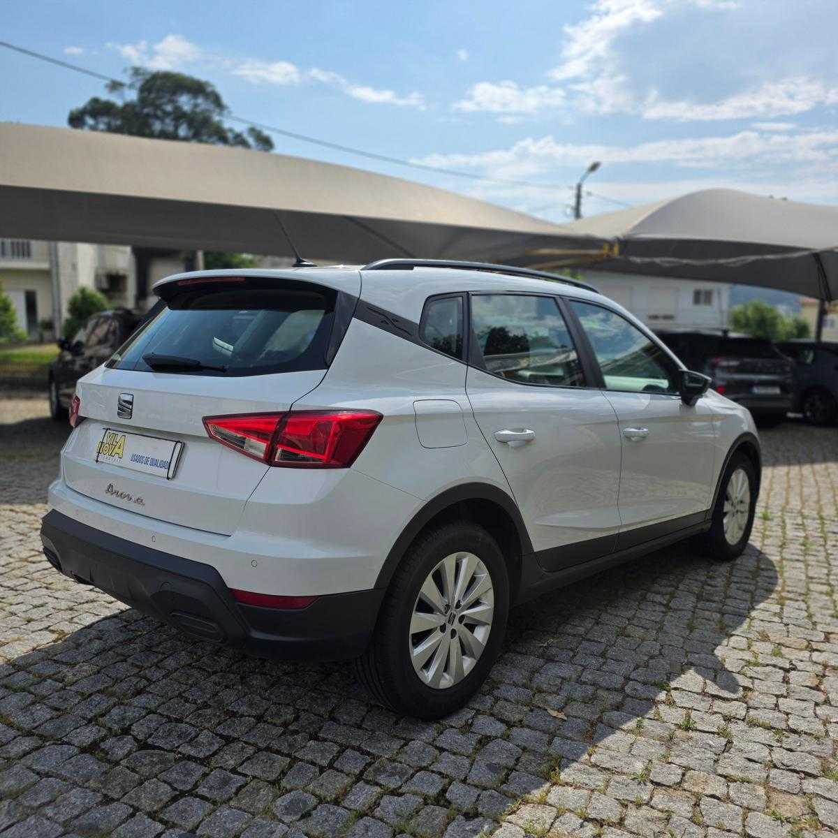seat-arona-2023-gasolina-999cc
