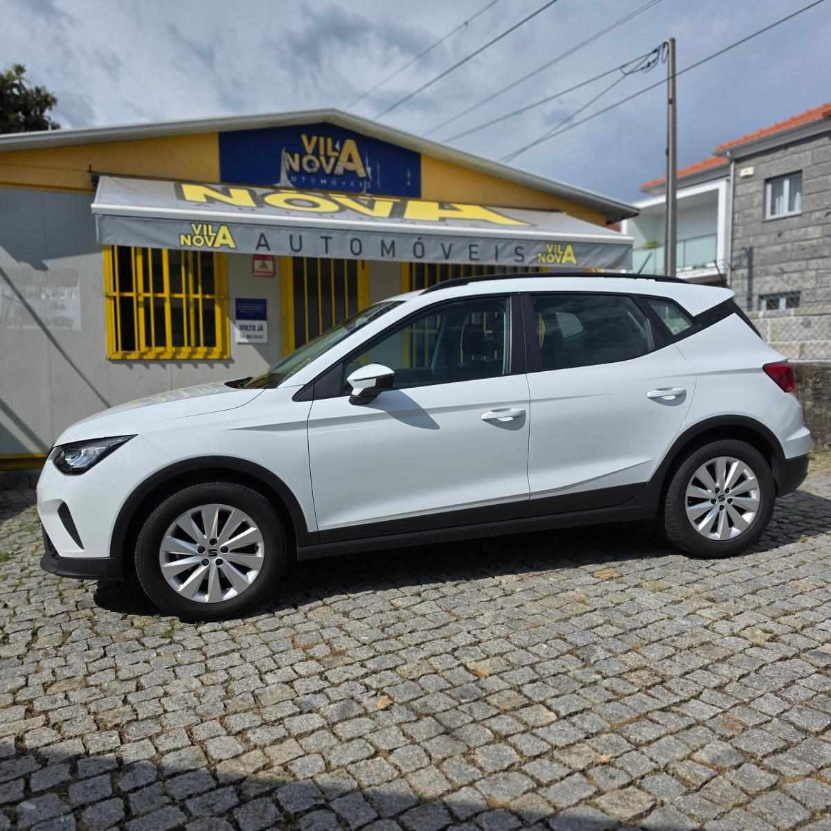 seat-arona-2023-gasolina-999cc