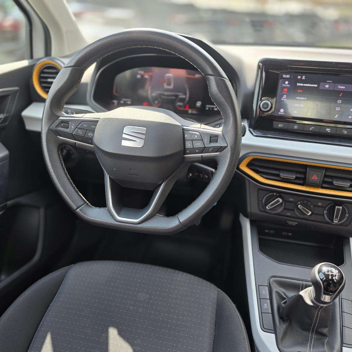 seat-arona-2023-gasolina-999cc