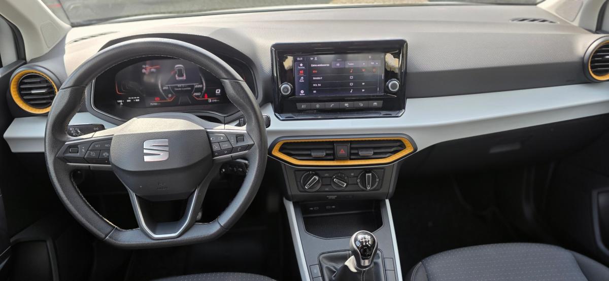 seat-arona-2023-gasolina-999cc
