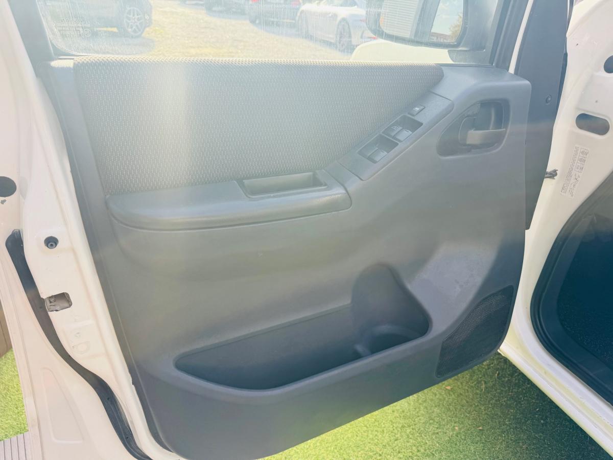 nissan-navara-2012-diesel-2488cc