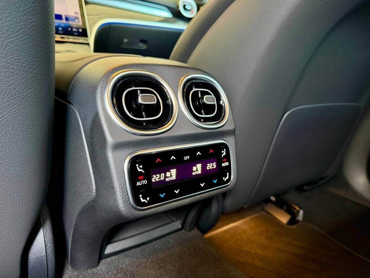 mercedes-benz-classe-c-2024-hibrido-a-gasolina-1991cc