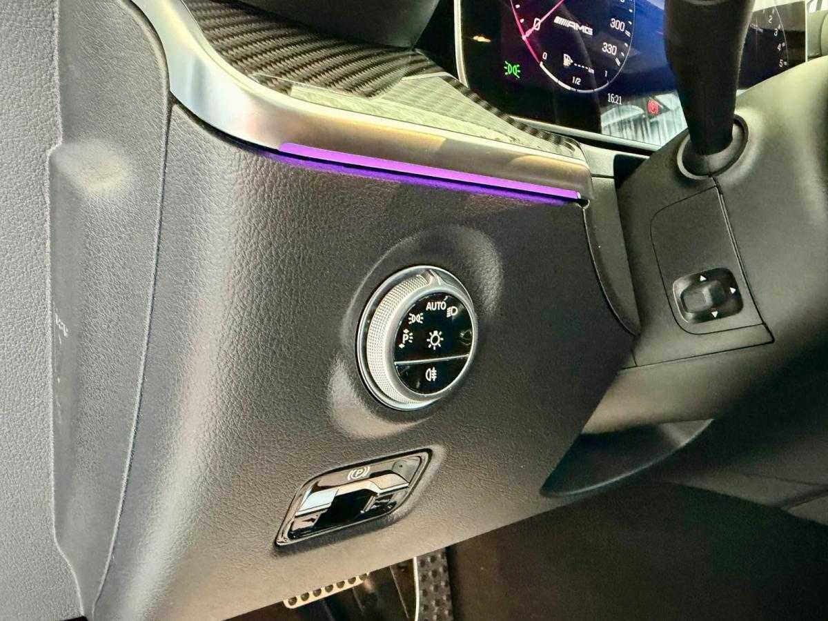 mercedes-benz-classe-c-2024-hibrido-a-gasolina-1991cc