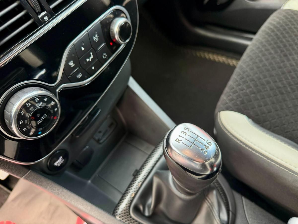 renault-clio-sport-tourer-2017-diesel-1461cc