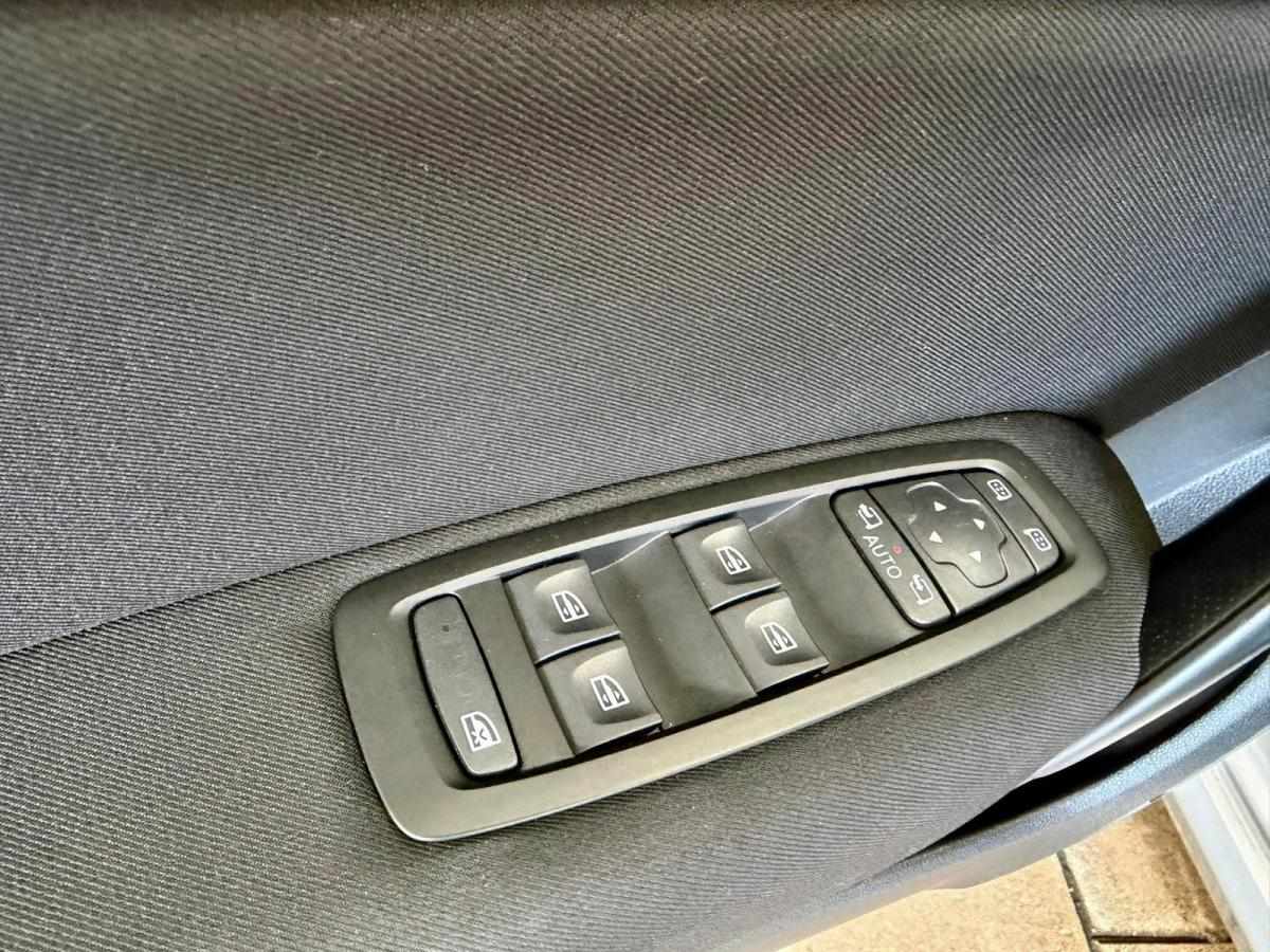 renault-megane-sport-tourer-2019-diesel-1461cc