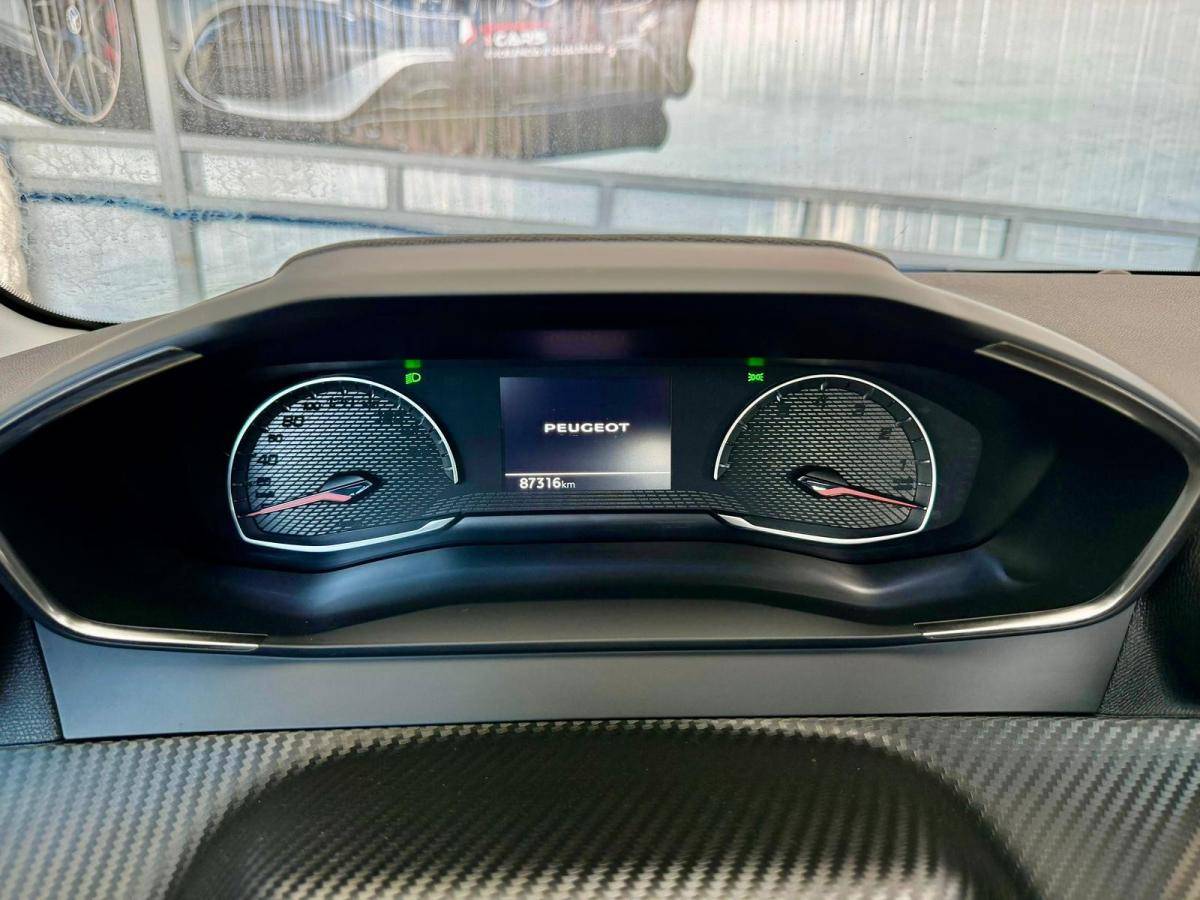 peugeot-208-2020-gasolina-1199cc