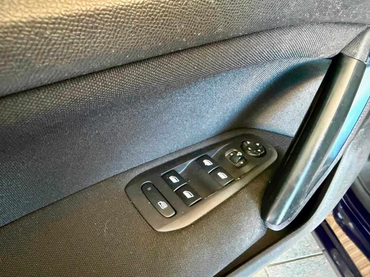 peugeot-308-2014-gasolina-1598cc