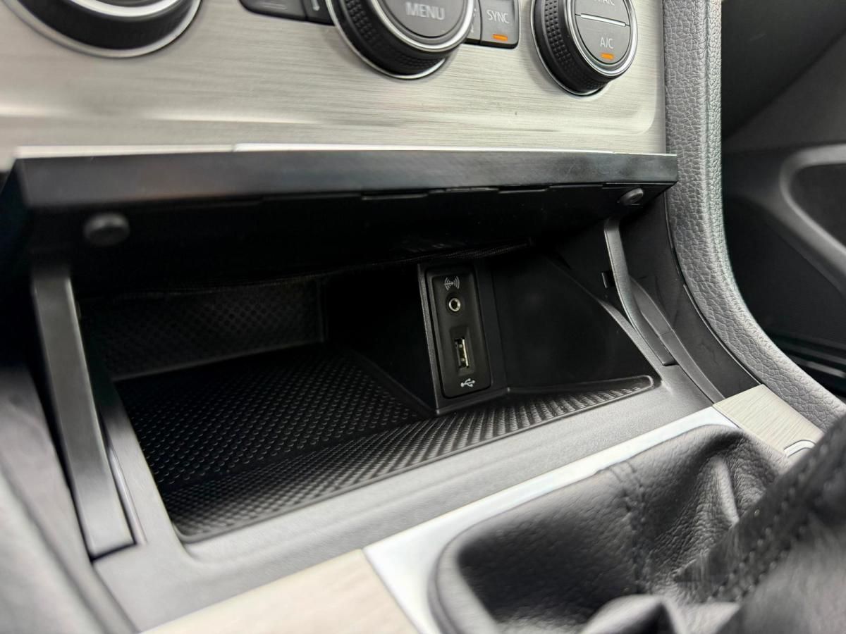 volkswagen-golf-2017-diesel-1598cc