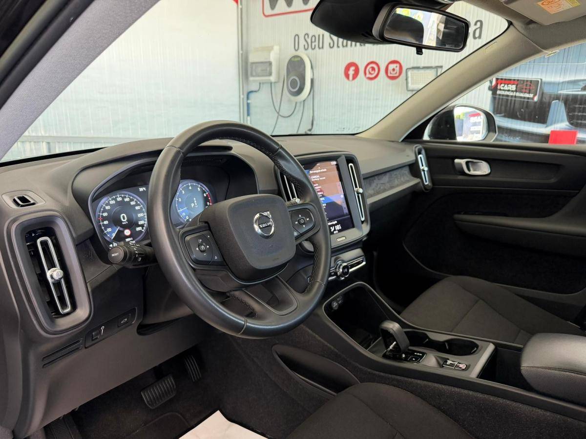 volvo-xc40-2023-gasolina-1477cc