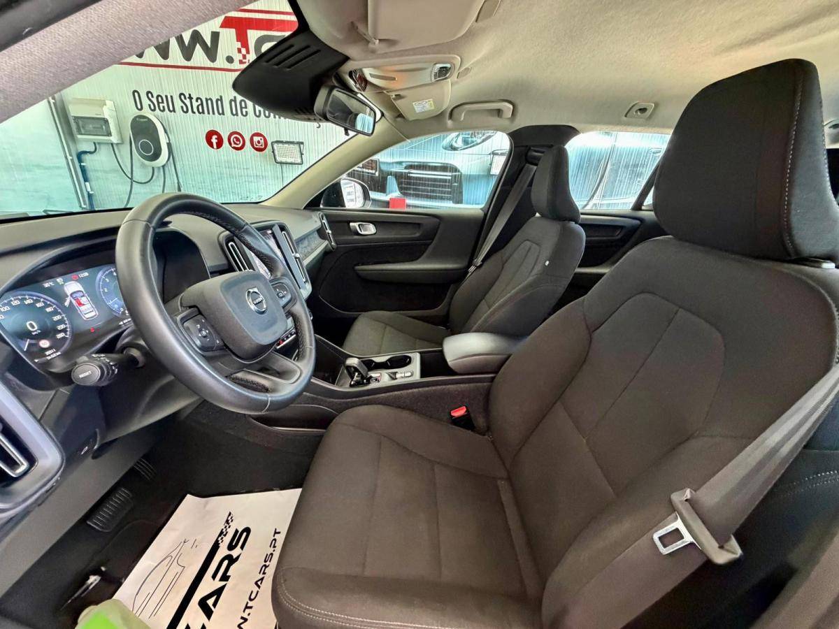 volvo-xc40-2023-gasolina-1477cc