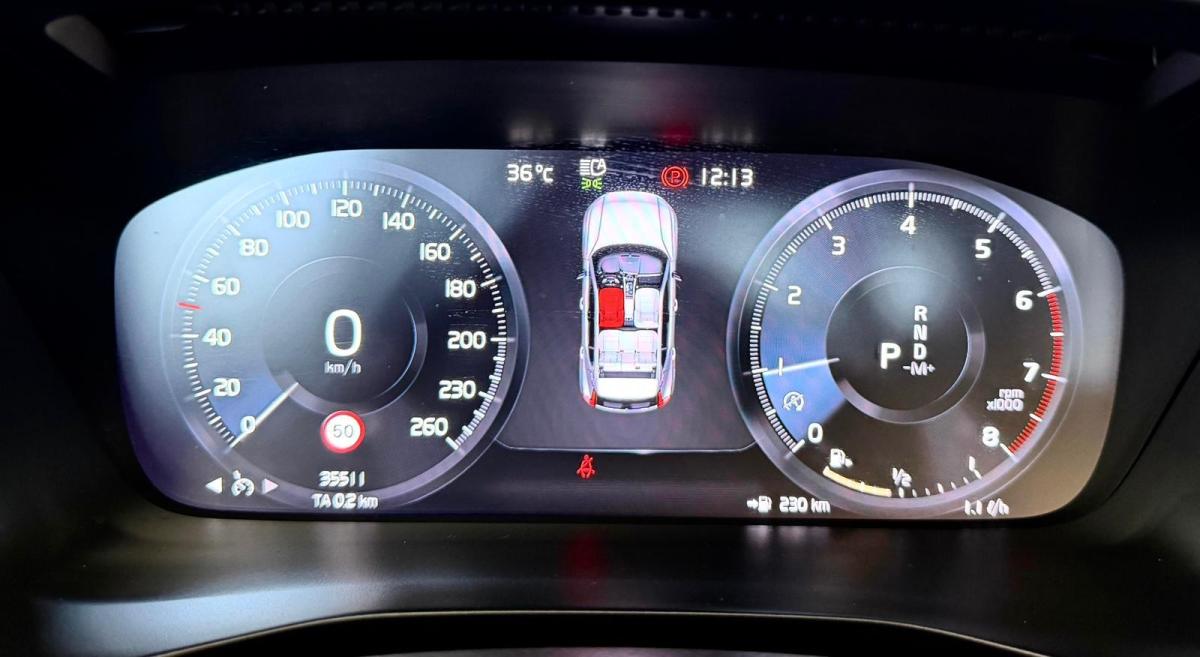 volvo-xc40-2023-gasolina-1477cc