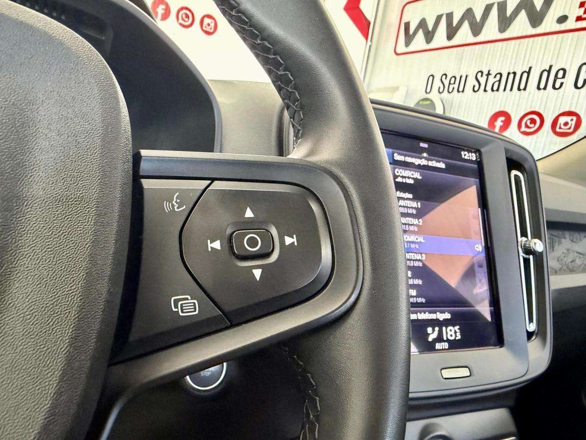 volvo-xc40-2023-gasolina-1477cc