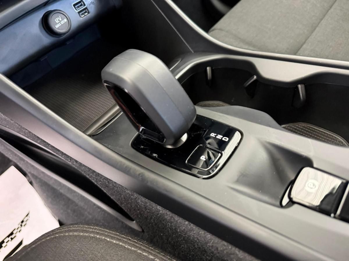 volvo-xc40-2023-gasolina-1477cc