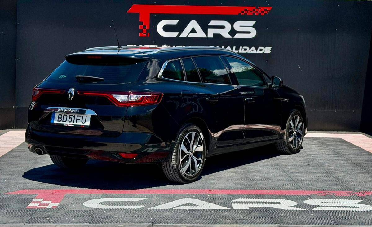 renault-megane-sport-tourer-2018-diesel-1461cc
