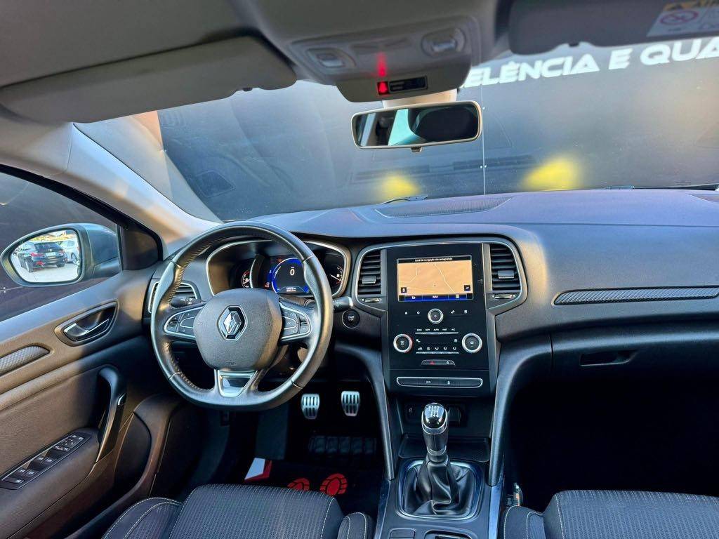renault-megane-sport-tourer-2018-diesel-1461cc
