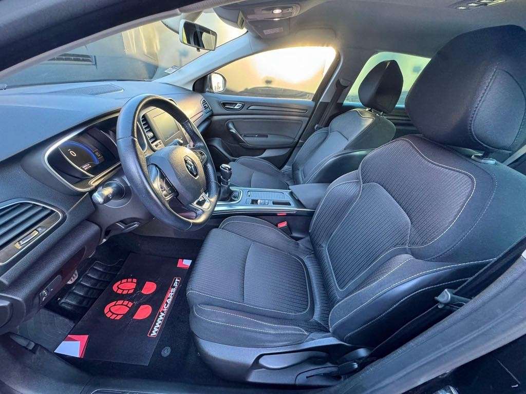 renault-megane-sport-tourer-2018-diesel-1461cc
