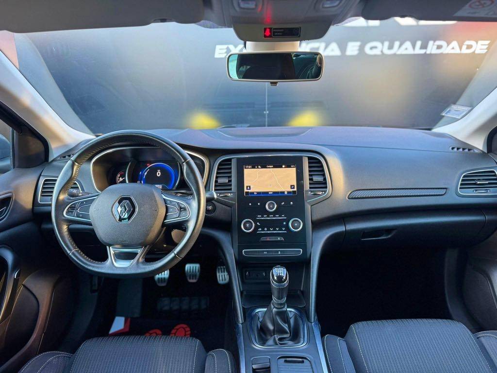 renault-megane-sport-tourer-2018-diesel-1461cc
