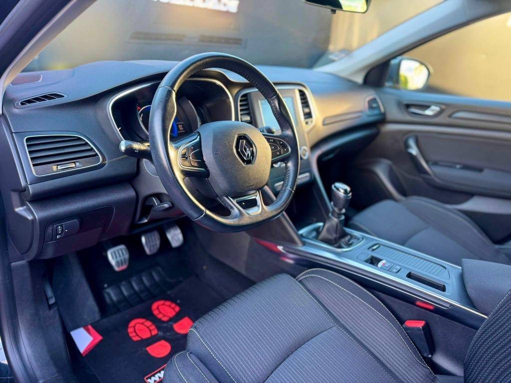 renault-megane-sport-tourer-2018-diesel-1461cc