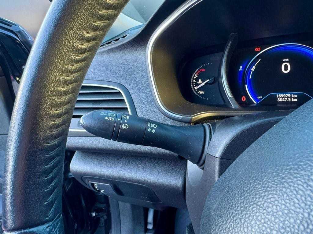 renault-megane-sport-tourer-2018-diesel-1461cc