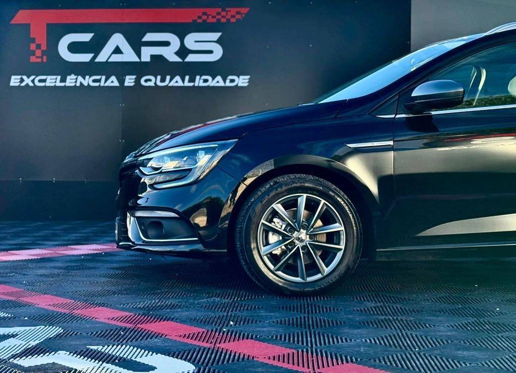 renault-megane-sport-tourer-2018-diesel-1461cc