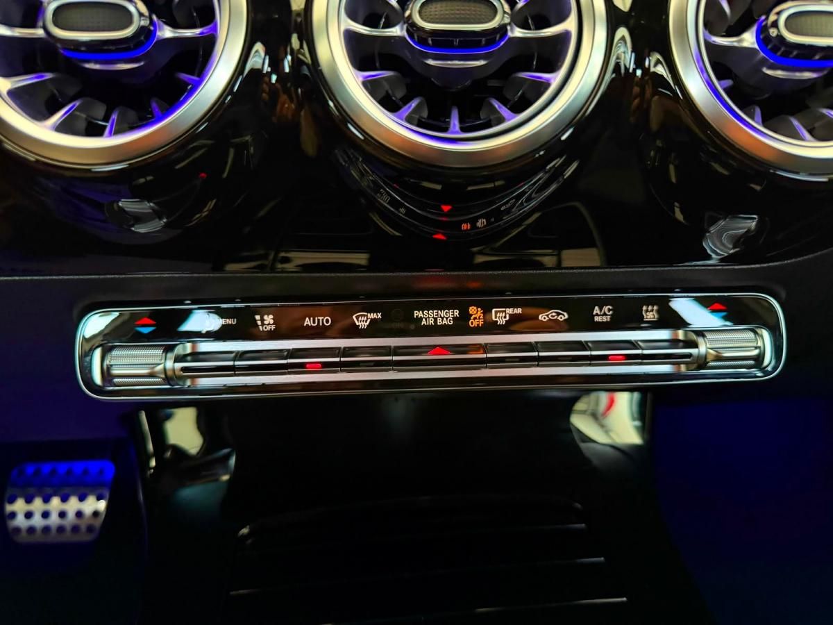 mercedes-benz-classe-a-2023-hibrido-a-gasolina-1332cc