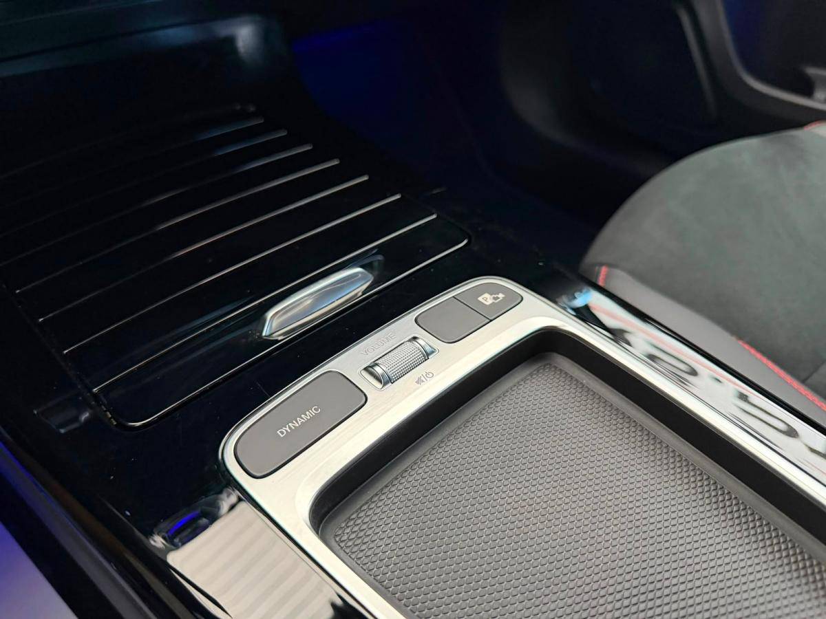 mercedes-benz-classe-a-2023-hibrido-a-gasolina-1332cc