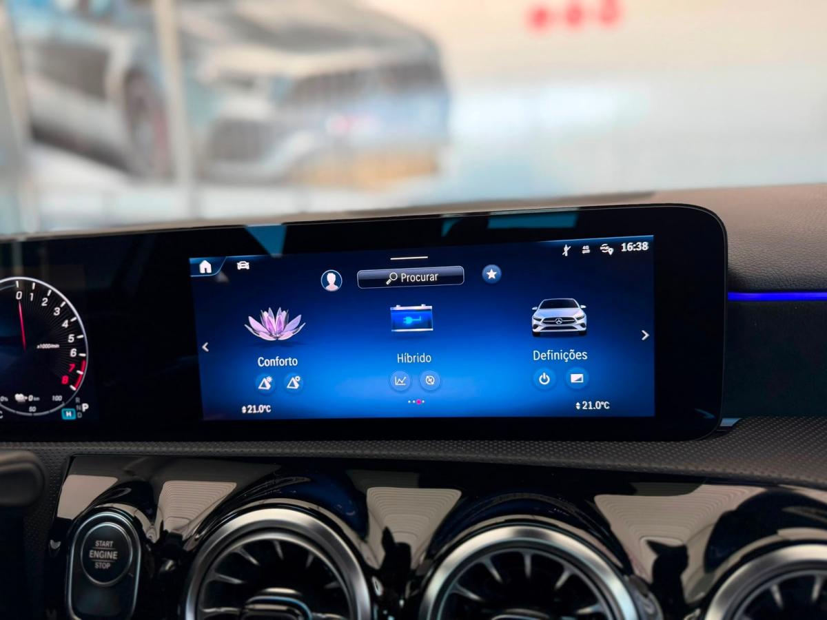 mercedes-benz-classe-a-2023-hibrido-a-gasolina-1332cc