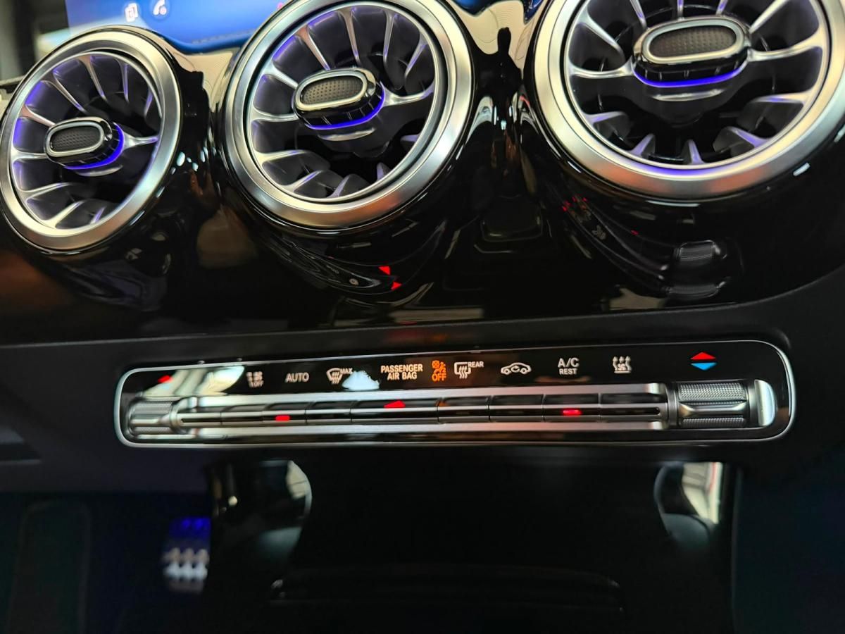 mercedes-benz-classe-a-2023-hibrido-a-gasolina-1332cc