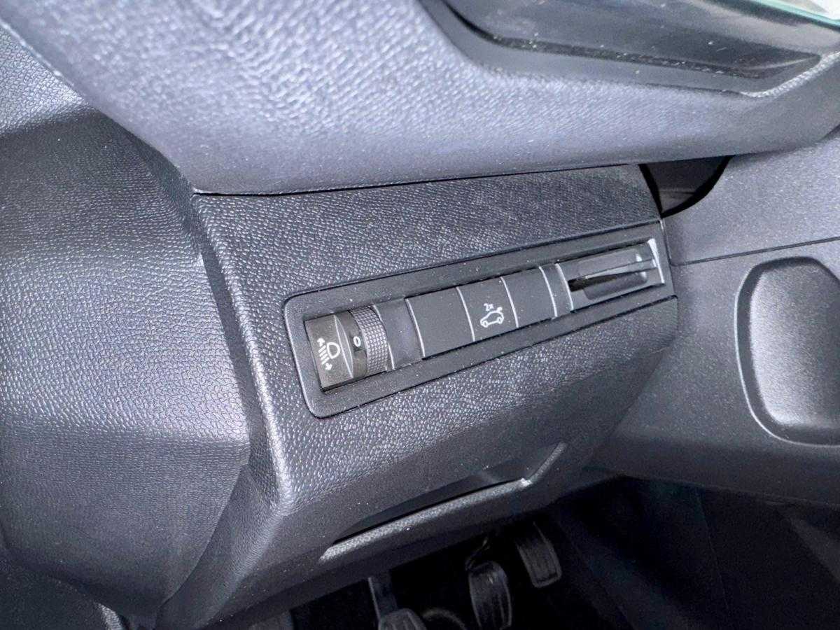 peugeot-3008-2019-diesel-1499cc
