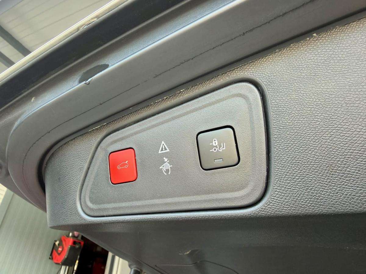peugeot-3008-2018-diesel-1560cc