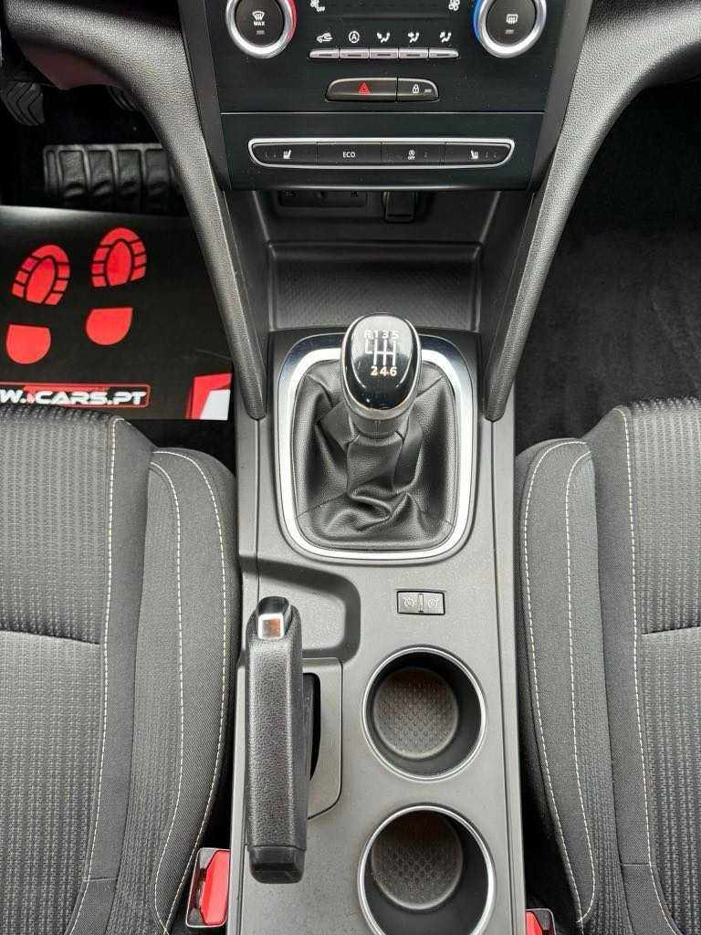 renault-megane-sport-tourer-2019-diesel-1461cc