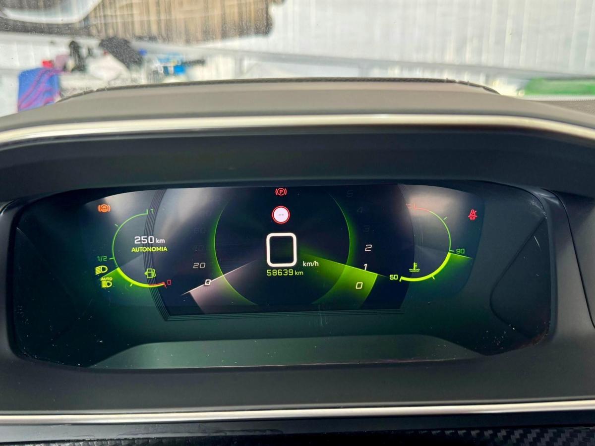 peugeot-2008-2021-gasolina-1199cc