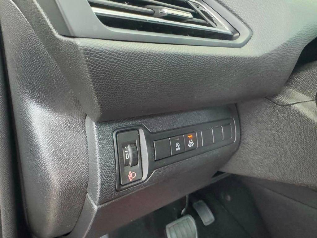 peugeot-308-sw-2019-diesel-1499cc