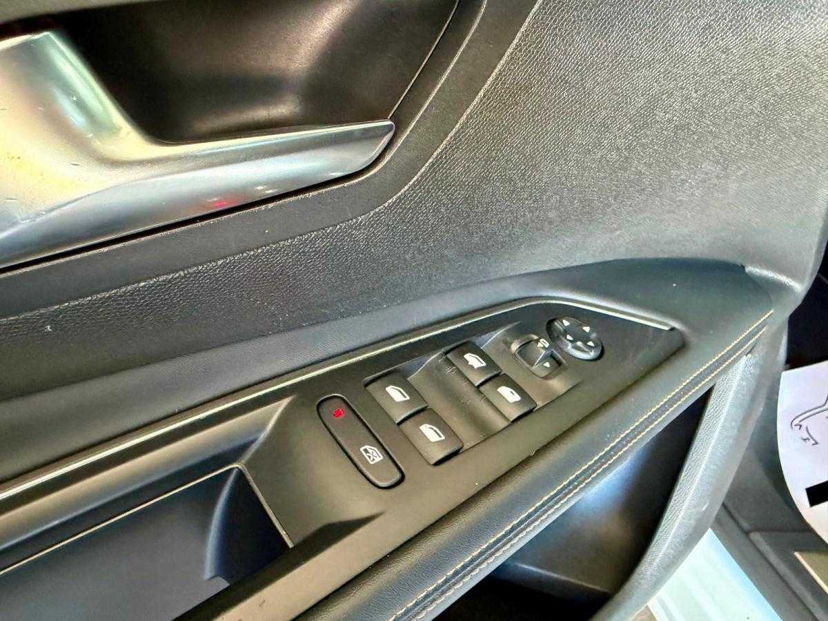 peugeot-5008-2019-diesel-1499cc