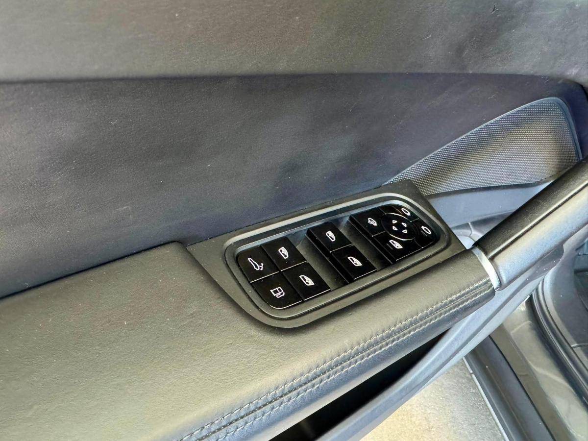 porsche-cayenne-2020-hibrido-a-gasolina-2995cc