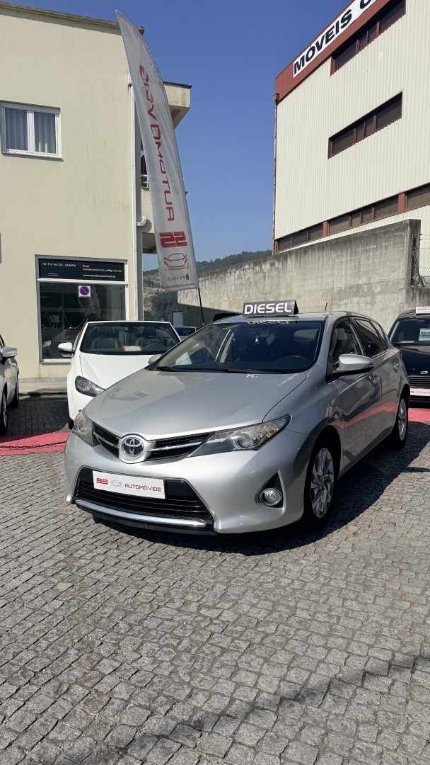 toyota-auris-2015-diesel-1364cc