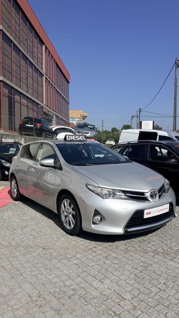 toyota-auris-2015-diesel-1364cc