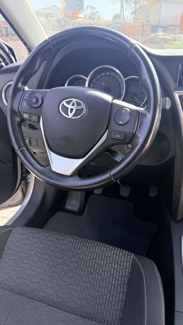 toyota-auris-2015-diesel-1364cc