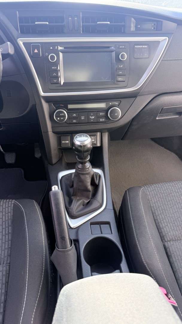 toyota-auris-2015-diesel-1364cc