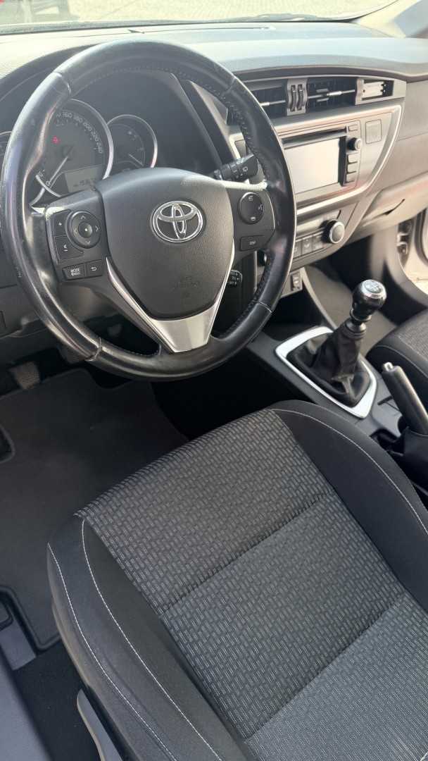 toyota-auris-2015-diesel-1364cc