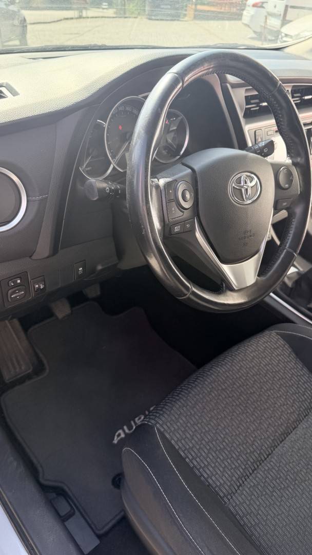 toyota-auris-2015-diesel-1364cc