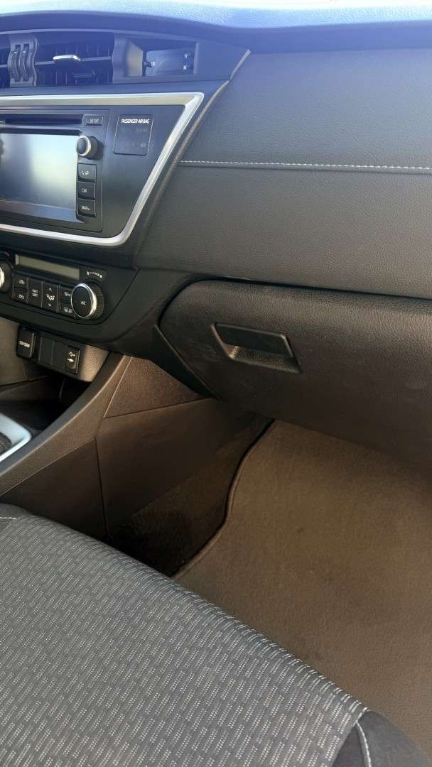 toyota-auris-2015-diesel-1364cc