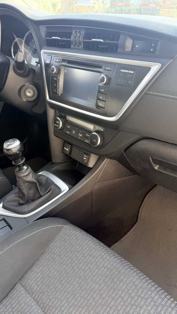 toyota-auris-2015-diesel-1364cc