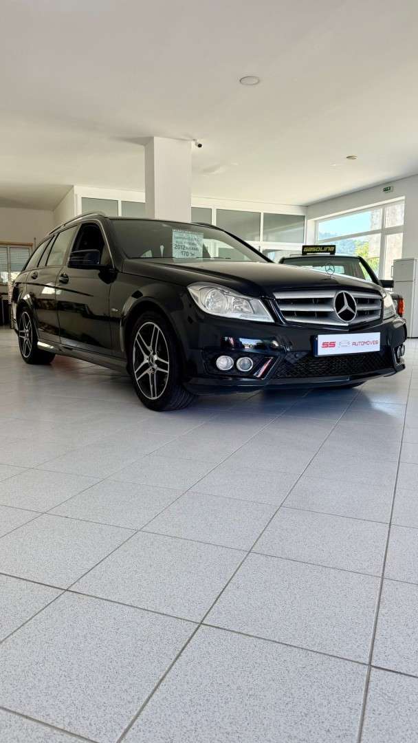 mercedes-benz-220-2012-diesel-2143cc