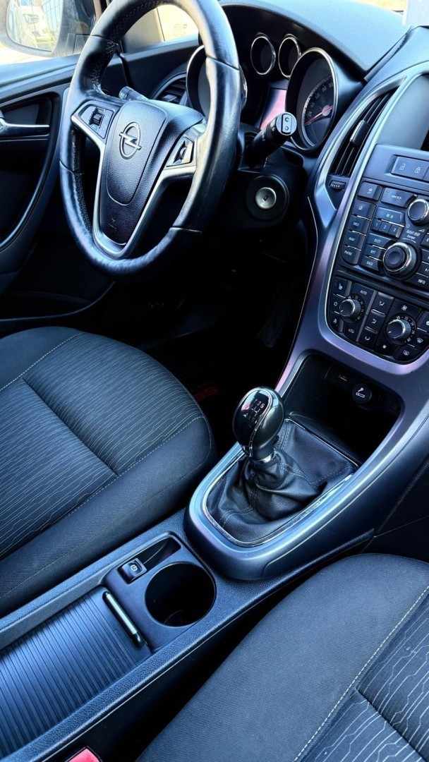 opel-astra-sport-tourer-2016-diesel-1598cc