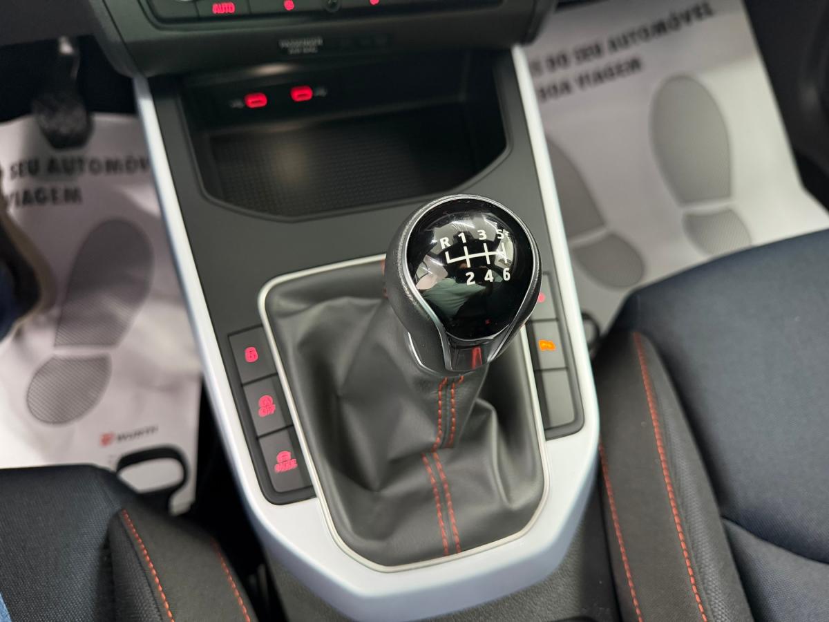 seat-arona-2023-gasolina-999cc